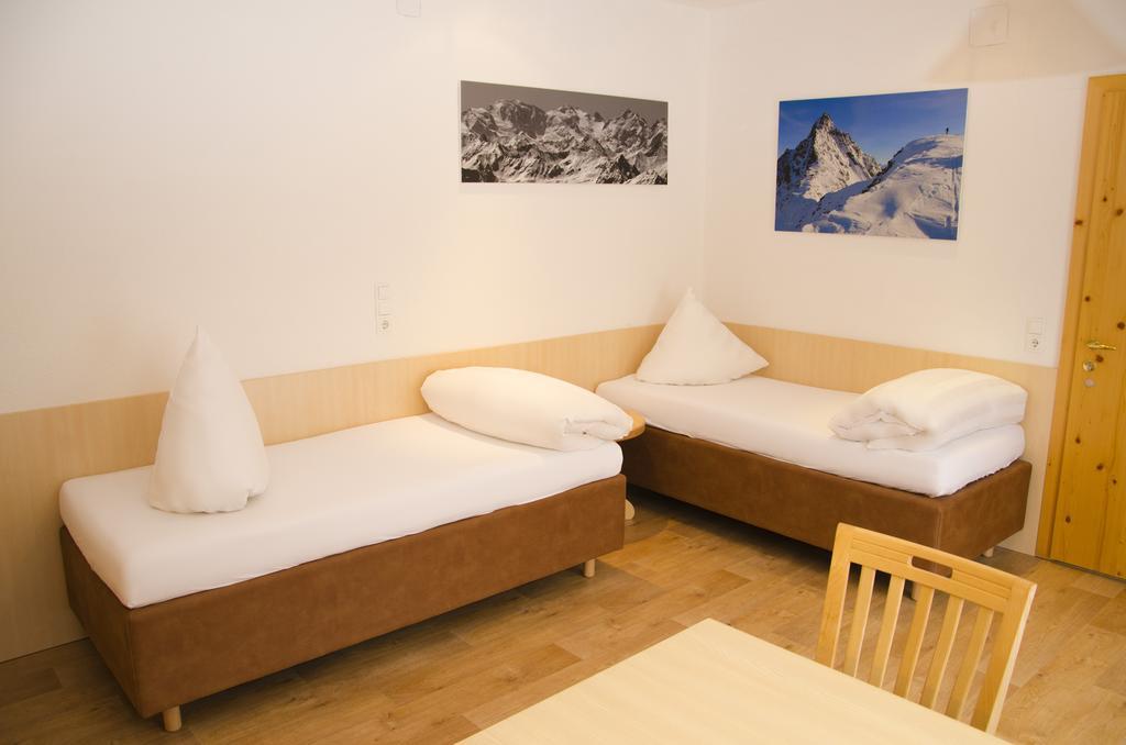 Hotel Garni Alpenblick Ischgl Esterno foto