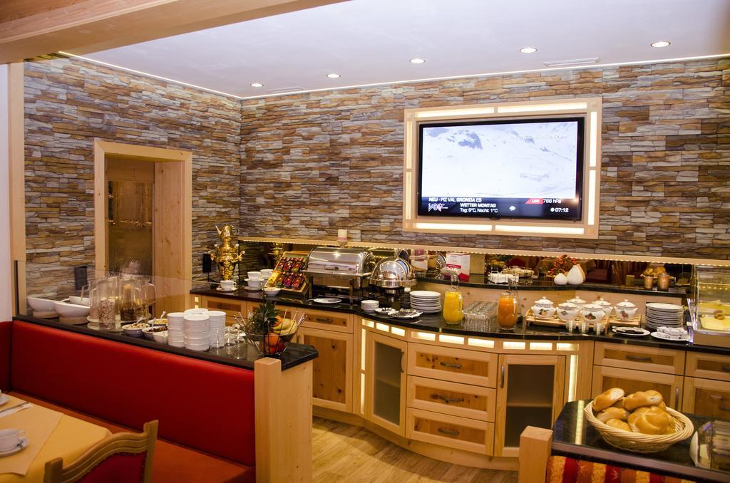 Hotel Garni Alpenblick Ischgl Esterno foto