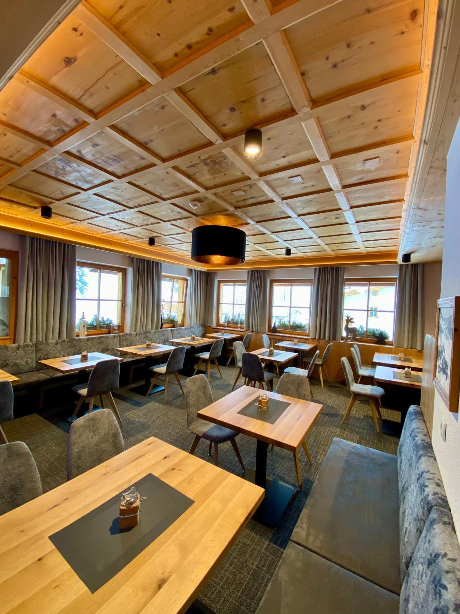 Hotel Garni Alpenblick Ischgl Esterno foto